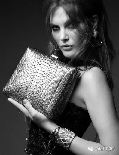 变装模特香奈儿搞怪,摄影机变装