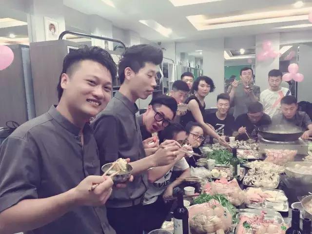 在一家公司很久的文案,在一家设计公司做文案工作