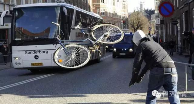 能跑，能闹，爱执教？这都是说谁呢？