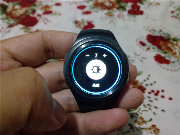 三星gears2经典款,三星gears2使用体验