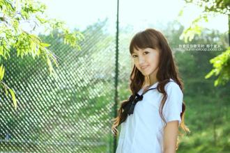 我妈总是挤兑男友是养鸡的,他送我的生日礼物我妈当场落泪