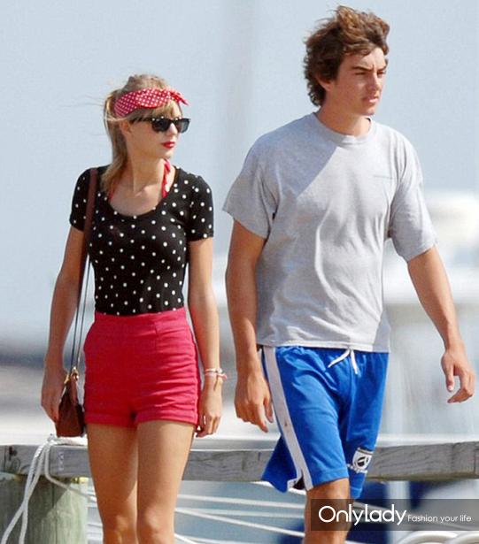 追不上霉霉恋爱速度就追她最爱的撩汉唇色吧！