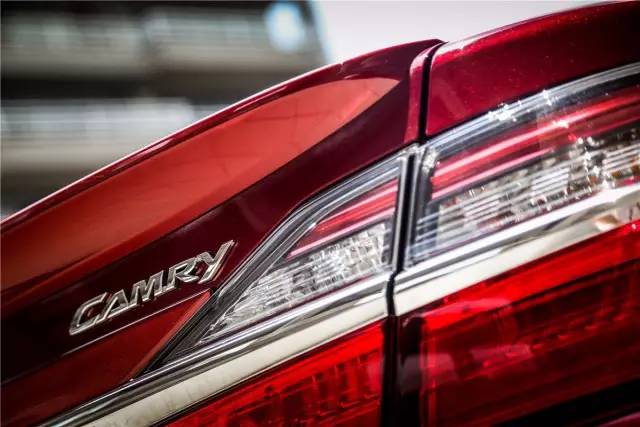 待少年心静之时方知凯美瑞之美,年少有为之前一定要有辆凯美瑞