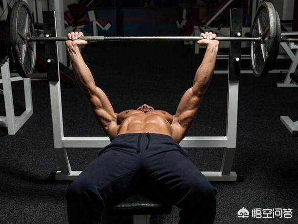 杠铃卧推胸肌外沿有发力感,平板杠铃卧推怎么找发力感