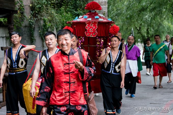 黄果树西江荔波镇远5日游多少钱,贵州小七孔黄果树千户苗寨三日游