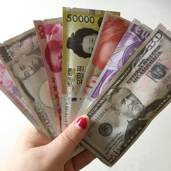 嘿品你没看错，人民币美元英镑随意撕！