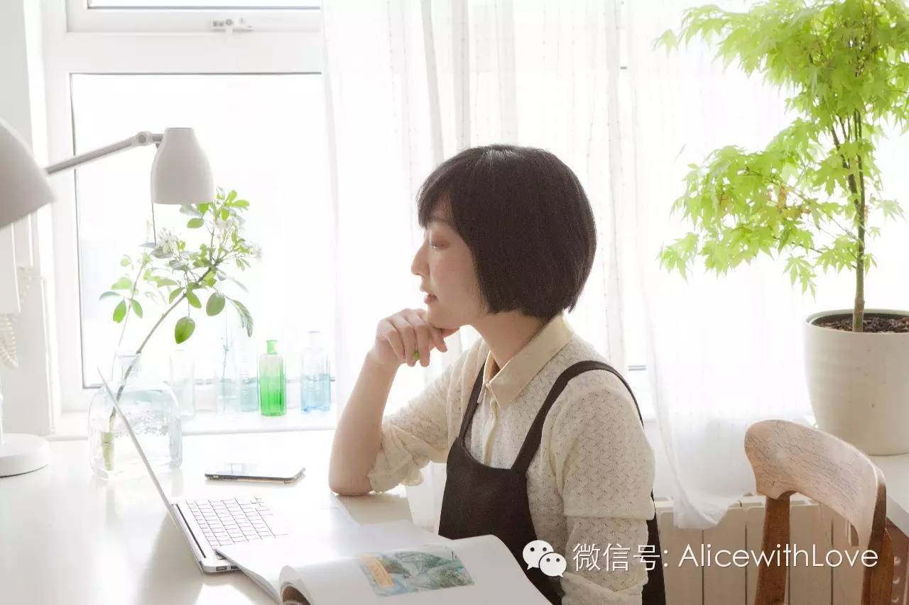 一个征服了莓莓与《神秘博士》女主的英伦品牌，附设计师越洋八卦回应