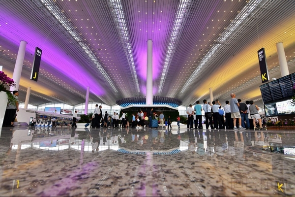 中国南方航空大本营广州白云机场,南航入驻白云机场二号航站楼