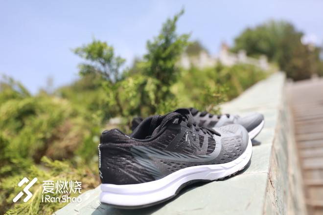 乔丹跑步鞋性价比最高的十款跑鞋,乔丹马拉松跑鞋测评