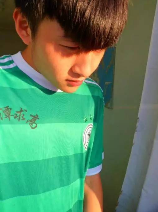 校园总攻|浙江财经大学的足球男神！180的天蝎男，爱米兰，爱绿城！