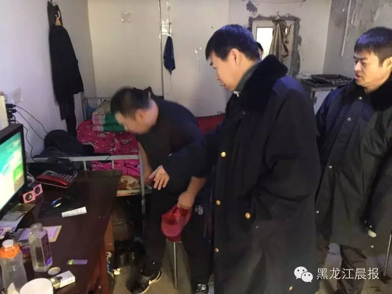 饿了么？看完厨房就不饿了！一些无照“黑店”加盟“饿了么”