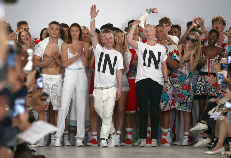 英镑贬值带热英国代购市场,英镑在英国买什么