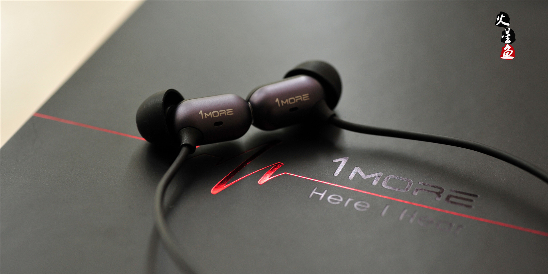 小米双单元半入耳式耳机测评,小米铁圈耳塞