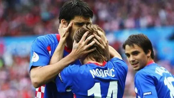 懂球女王哈登16助攻,懂球帝欧洲杯24强巡礼