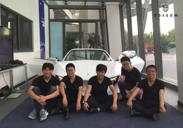 5名本科生，58天每天只睡6小时，造1辆电动超跑，惊艳全国！