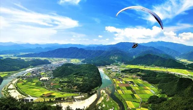 夏天就去济州岛逛逛吧，攻略已备好！