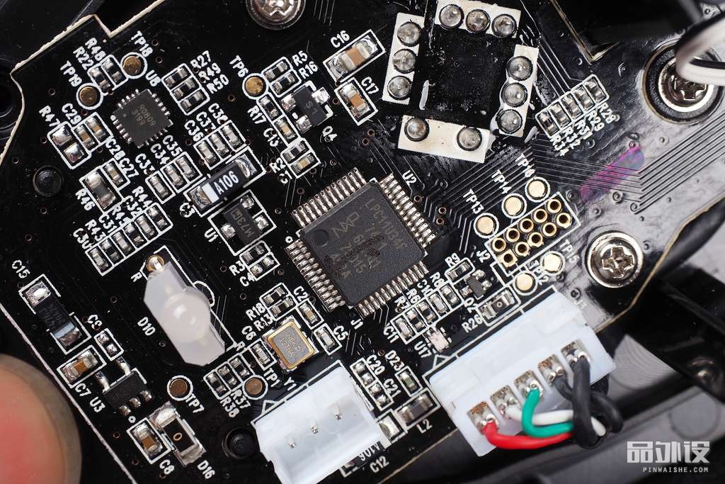 雷蛇那伽梵蛇六芒星背光灯不亮,雷蛇巴塞利斯蛇v2鼠标测评