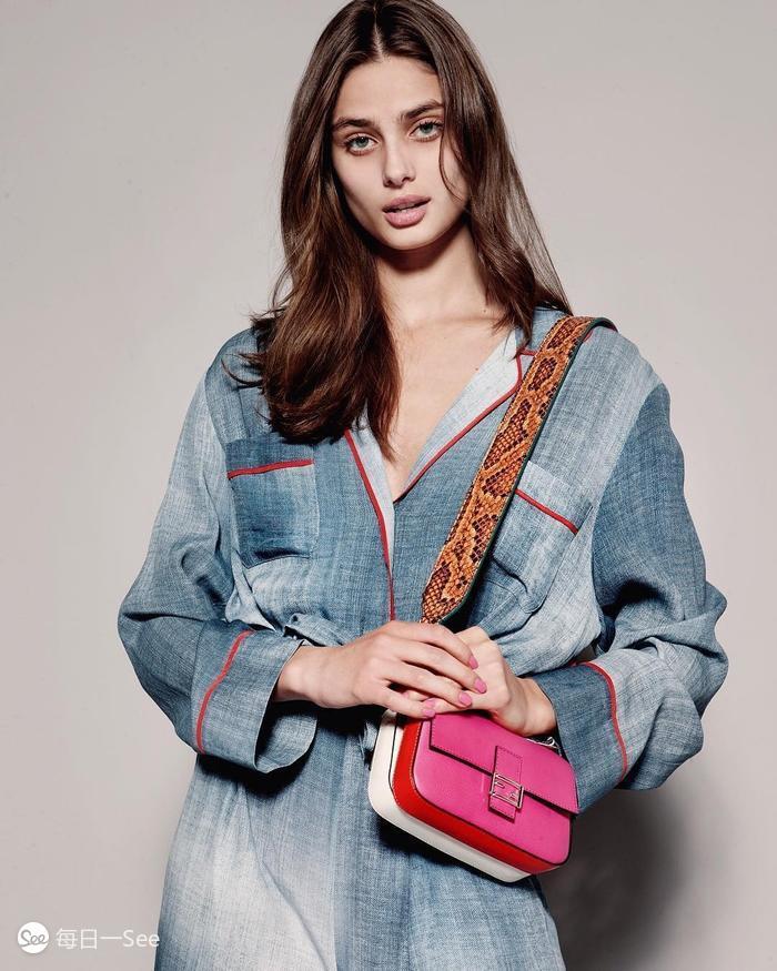 100个值得买的包包品牌,今年很流行宽肩带包包