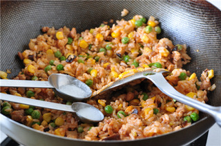 快！拿个大点的盆子，接住我的口水！