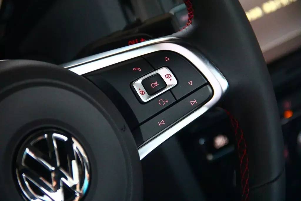 一汽大众速腾gli,国内大众速腾gli最新款