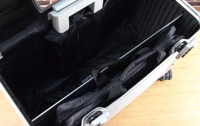 拉什么行李箱就知道你是哪个level的职场人?