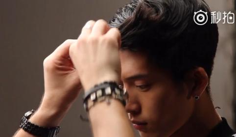 井柏然男装周放大招这美少女战士同款刘海可不是闹的