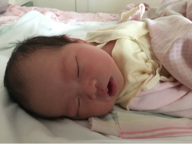 羊水太少是赶紧剖还是顺生,羊水浑浊顺转剖的可能性大吗