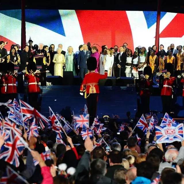 70张相片英国女王伊丽莎白,96张照片回顾英国女王的一生