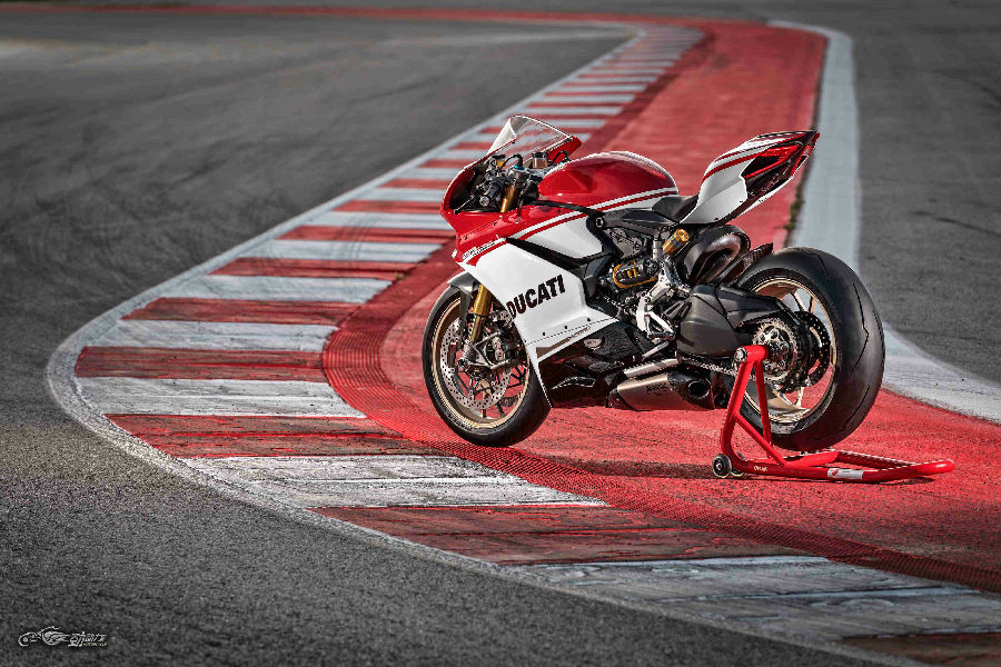 杜卡迪1299superleggeras宣传,杜卡迪superbike1299panigale