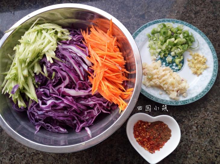 素炒紫色甘蓝菜丝,美食分享凉拌紫甘蓝好吃又减脂