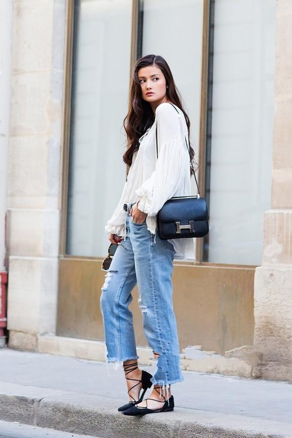 白T桖+牛仔裤，最简单品如何穿出明星范？