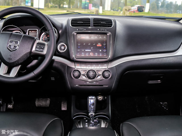 撒欢越野,安静舒适的大五座suv买什么