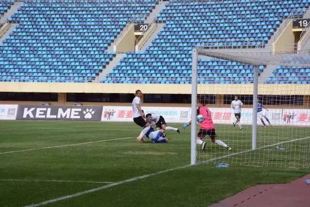 足球丨宁夏山屿海首次登顶榜首！谴责：沈阳球员竟然赛后下黑手！