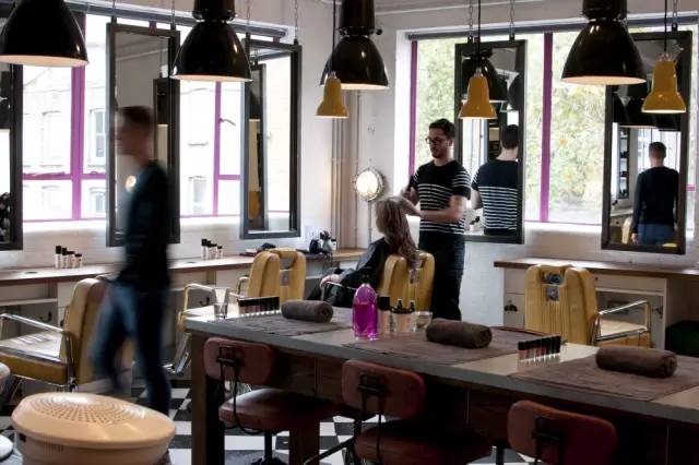 英镑贬值得好快,英镑贬值我们该如何应对