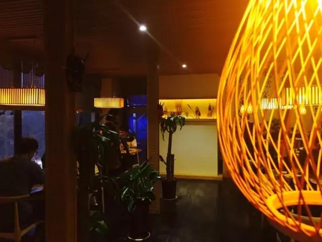 老板跑日本8年，只为带回太原最正的日料！花钱日下不如花钱月下