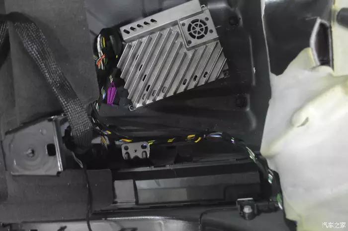 奔驰ML350安装哈曼卡顿音响分享