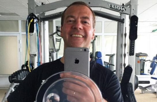 朋友圈怎么发自己过得很好,如何发朋友圈证明自己过得很好