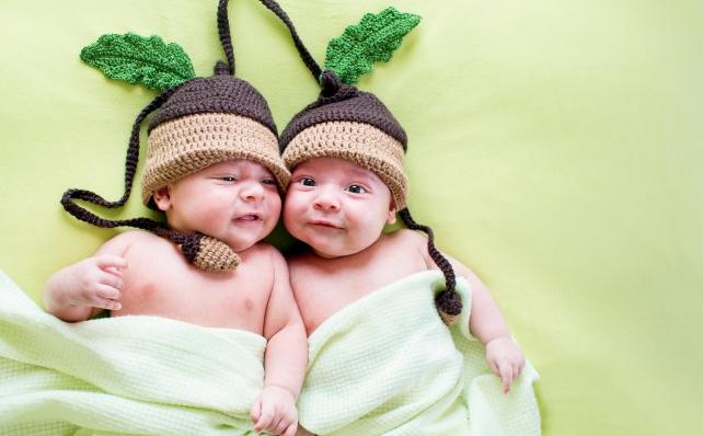 郭姓双胞胎女孩名,双胞胎带艳字的女孩名