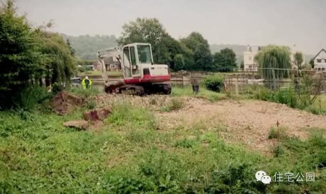 河边怎么建房子好看,河边房子怎么造