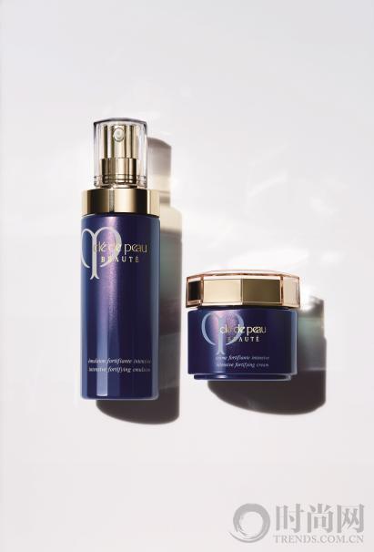 莹透净澈光采洋溢幻亮新生耀现美肌光采基础护理系列全新上市