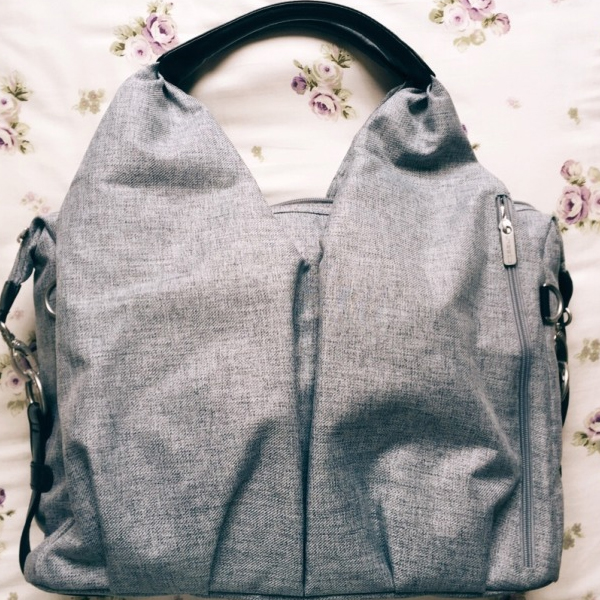 能装又潮流的妈咪包,好看又大又可以背的妈咪包