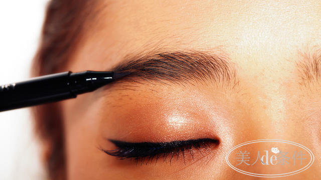 毛毛虫眉毛怎么化妆,毛毛虫眉毛怎么画