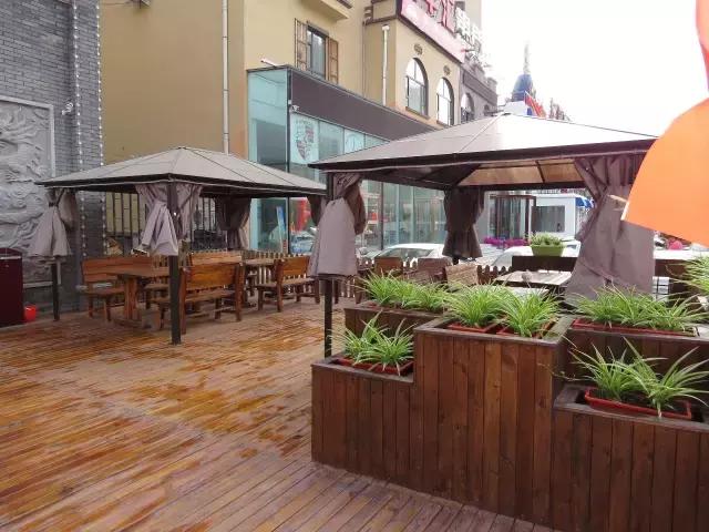 成都烧烤没和你闹！来来来，撸了这一杯，还有三杯……