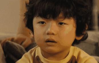 躲过宋仲基没躲过宋明国！那些年刷爆我们表情包的萌娃们