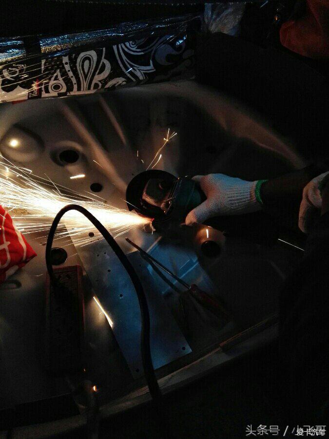 备胎改下挂式,背负式备胎改底挂怎么改