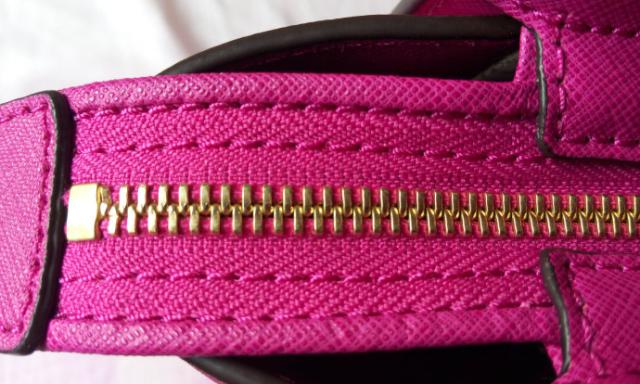 呸！你个假包婊，还有脸出来晒？