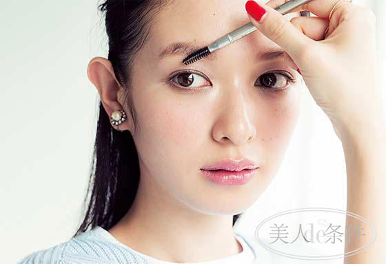 毛毛虫眉毛怎么化妆,毛毛虫眉毛怎么画