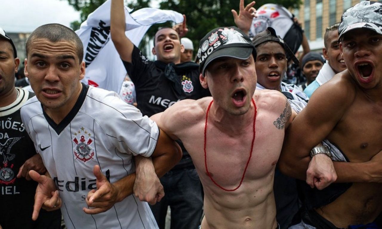 足球流氓纪录片,足球流氓犯下的恶行