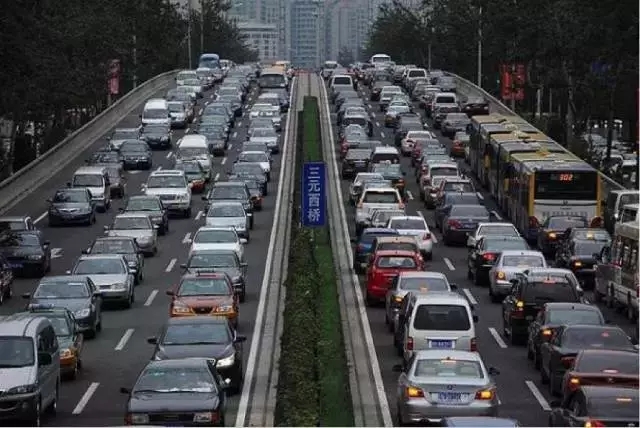 搞不懂机油标号的汽修店,你的爱车如何选机油