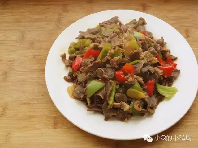 爆炒鸡胗的做法家常,辣椒爆炒鸡胗花